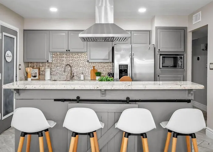 Modern With Heated Pool, Asu * Tempe